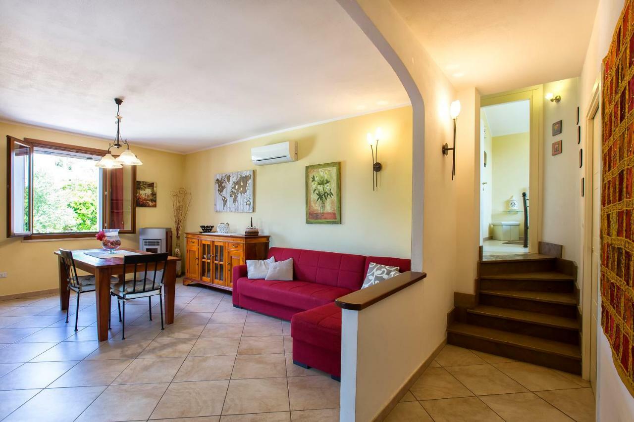 Villa Pedra Alghero - Appartamento In Villa Con Piscina Luaran gambar